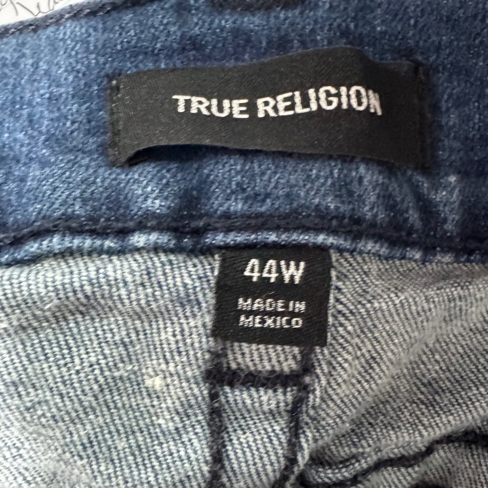 True Religion Mens Blue Denim Cut Off Shorts Medium Wash Size 44W Frayed Hem - Picture 3 of 8